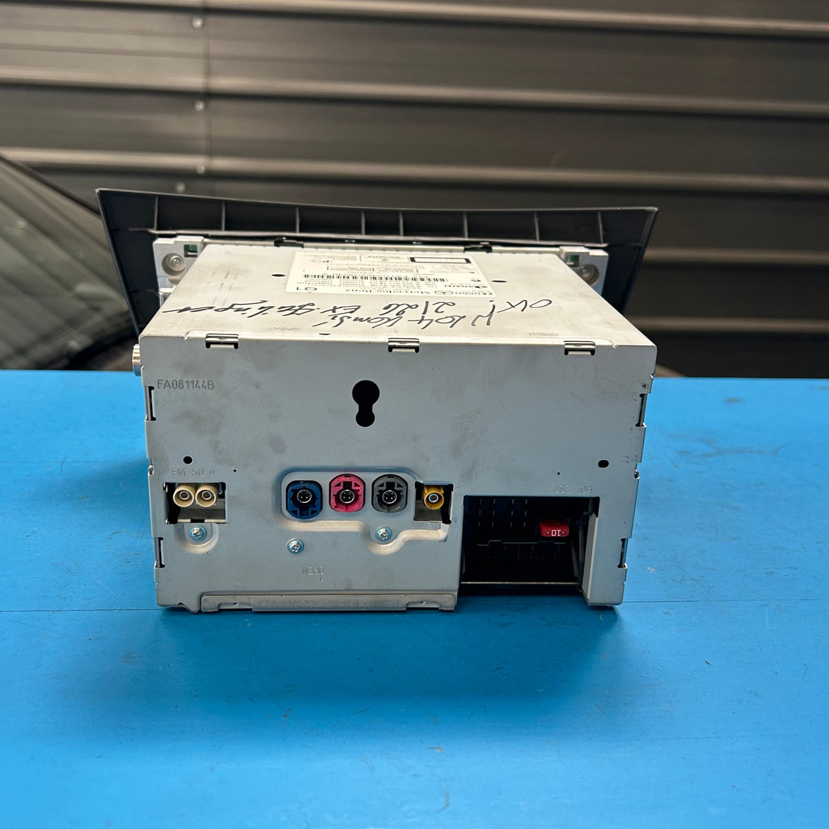 Radio W204 A2049004306 3
